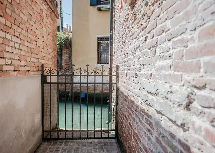 Gondola Rosa, Incantevole Vista Sul Canale Διαμέρισμα
